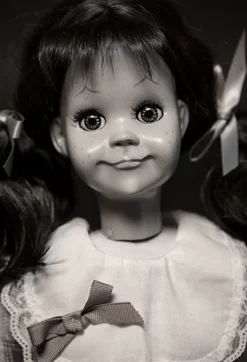 Trick Or Treat Studios Collectibles-The Twilight Zone - Talky Tina Doll
